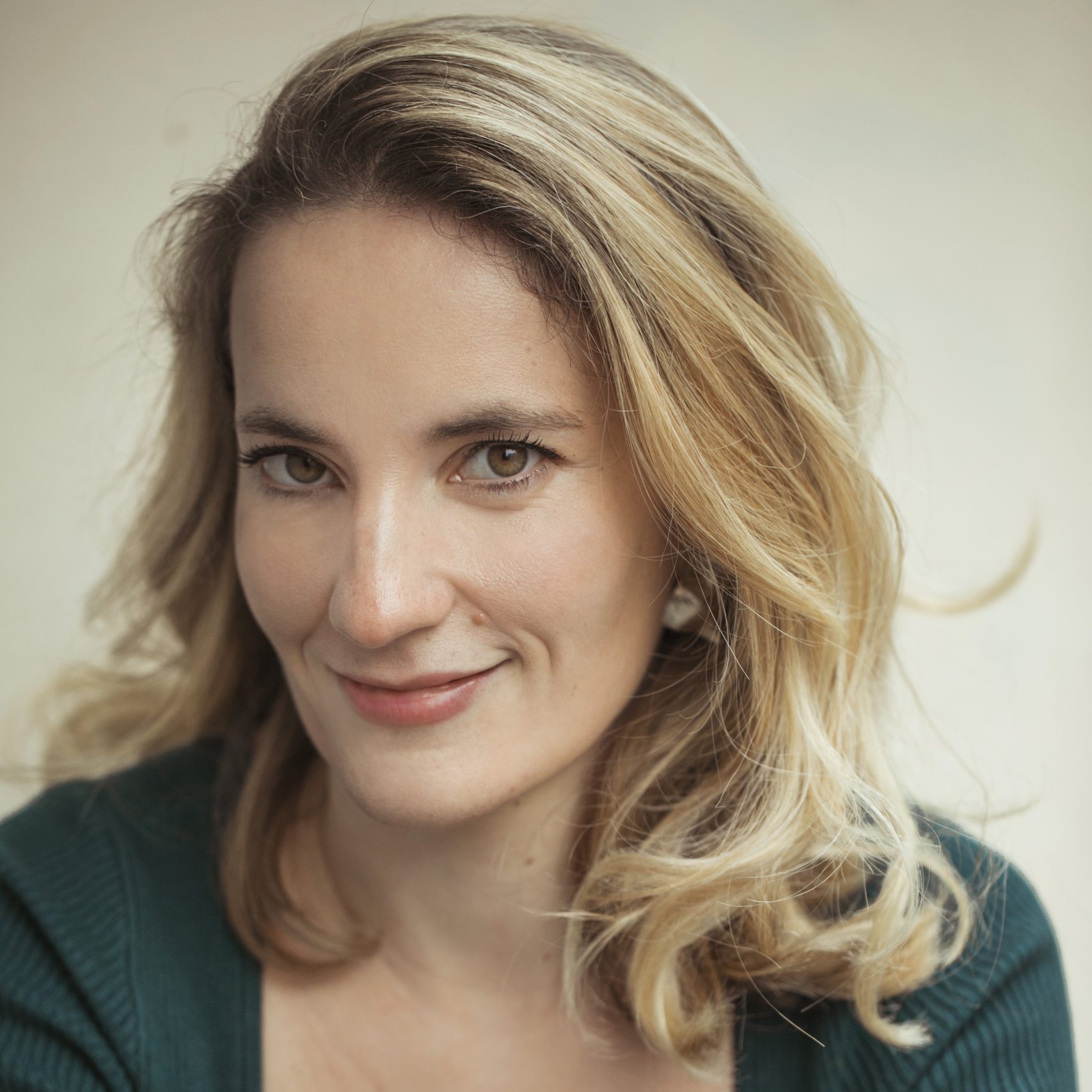 Anne-Sophie Petit Chanteuse lyrique Intervient dans Plume